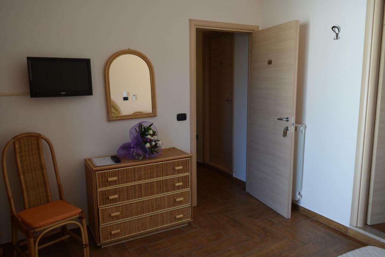 Bed and Breakfast Bed &Breakfast Pinetamare Кастель Вольтурно Экстерьер фото